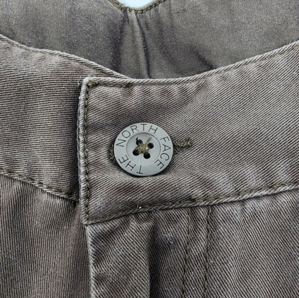 The North Face Men's Brown Khaki Cotton Pants 36 Short‎